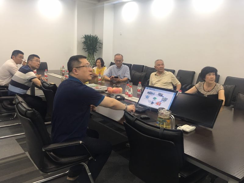熱烈歡迎政協(xié)主席貢培興、新產(chǎn)業(yè)研究會(huì)副會(huì)長(zhǎng)張建等一行參觀日聯(lián)科技
